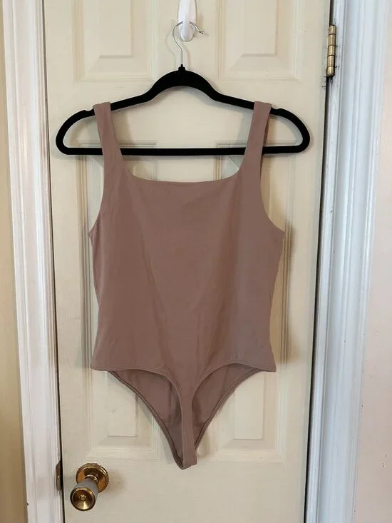 Babaton Contour Tank Square-Neck Tank Bodysuit Size Large - Picture 11 of 11